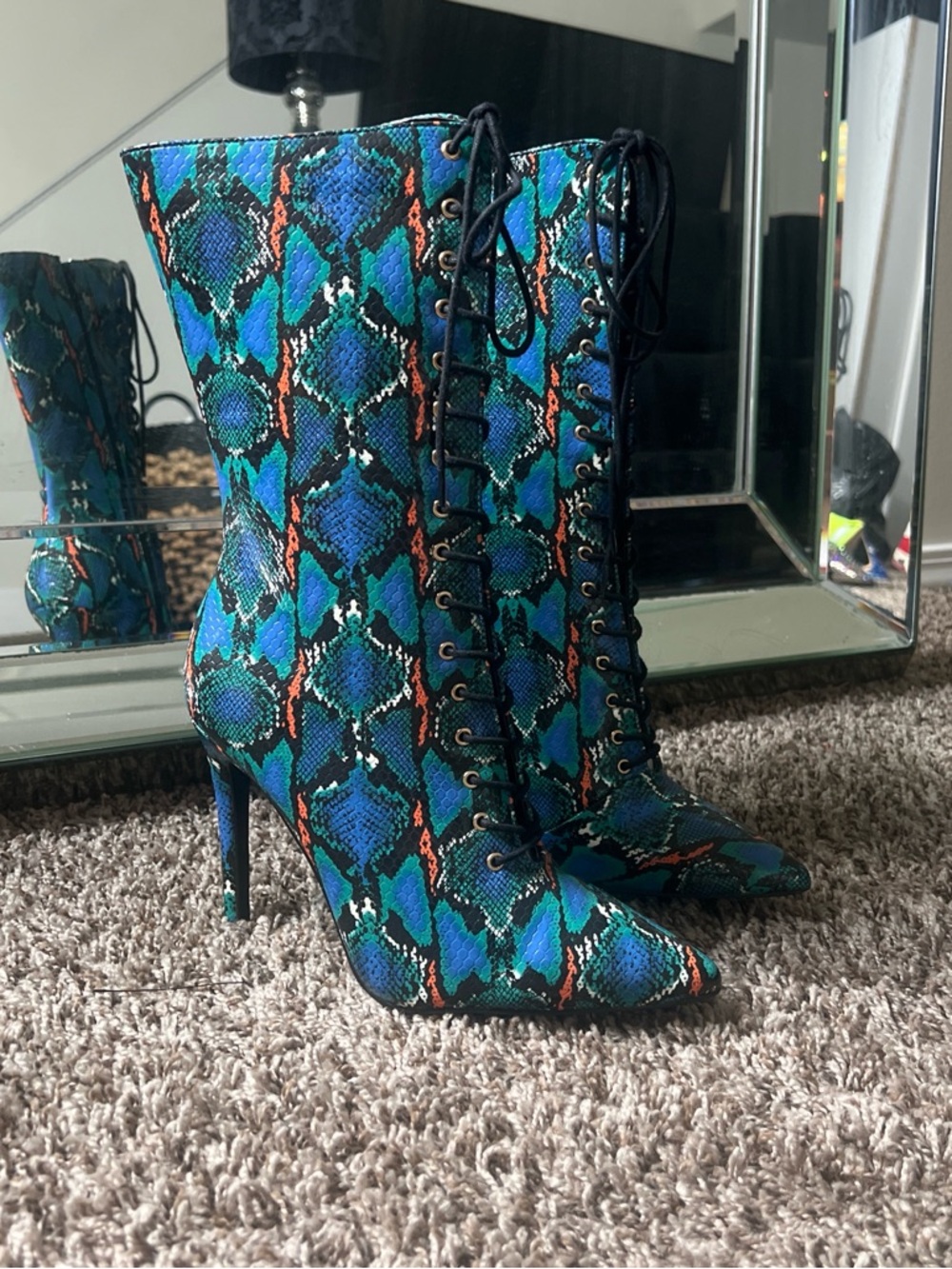 🆕 BOUTIQUE Lace-Up Snake Print High Heel Ankle Boots - Blue/Teal